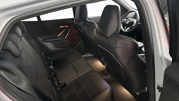 BMW iX2 5 of 12