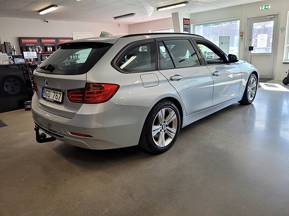 BMW 318d 5 of 16