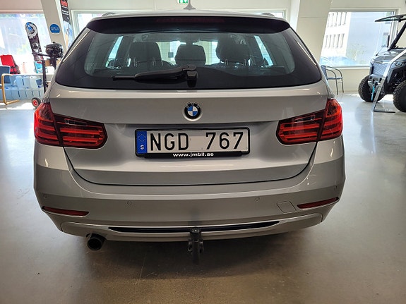 BMW 318d 11 of 16