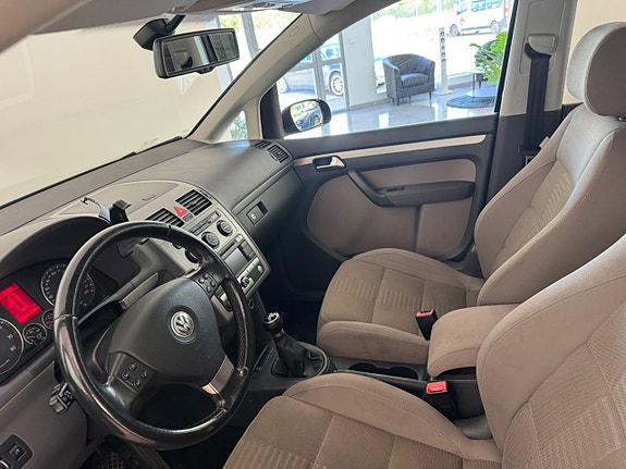 Volkswagen Touran 7 of 7