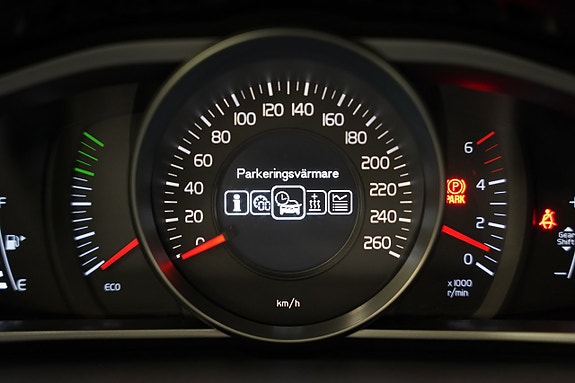 Volvo V40 12 of 20