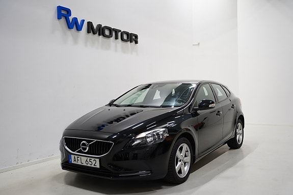 Volvo V40 2 of 20