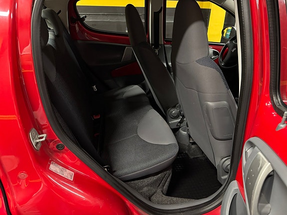 Peugeot 107 13 of 15