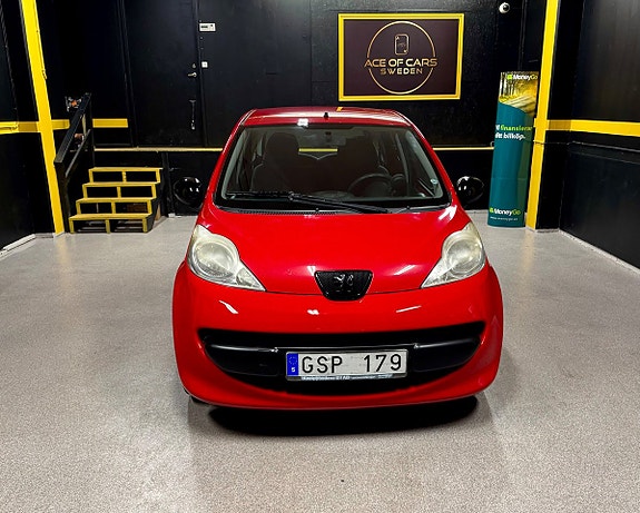 Peugeot 107 3 of 15