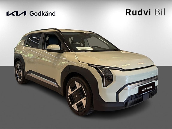 Kia EV3 3 of 14