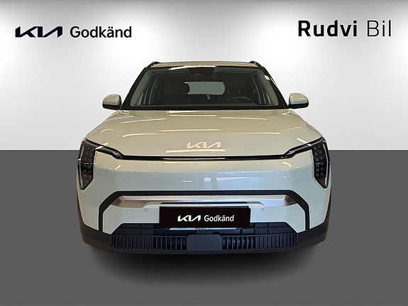Kia EV3 2 of 14