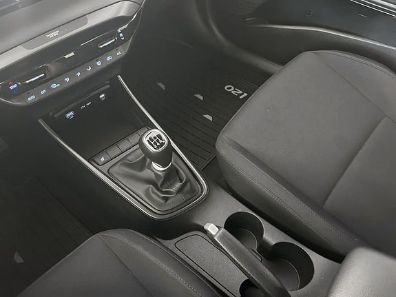 Hyundai i20 12 of 14
