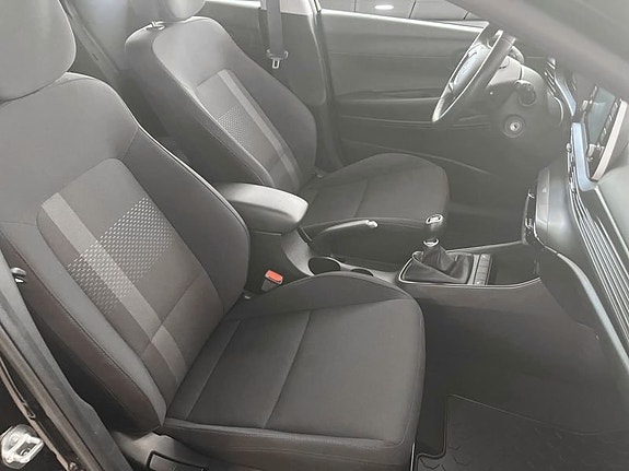 Hyundai i20 5 of 14