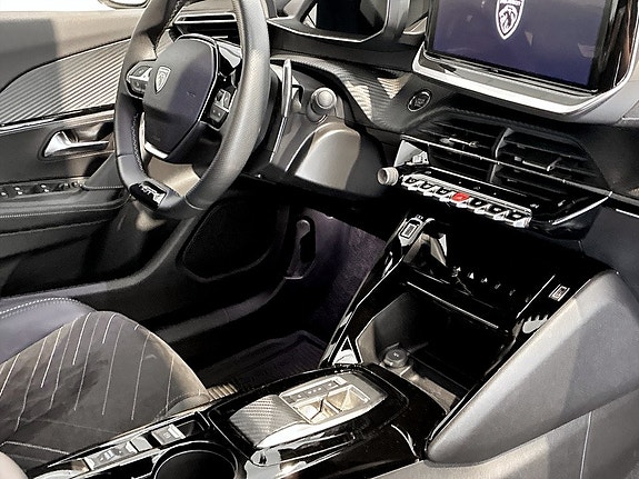 Peugeot 2008 12 of 17