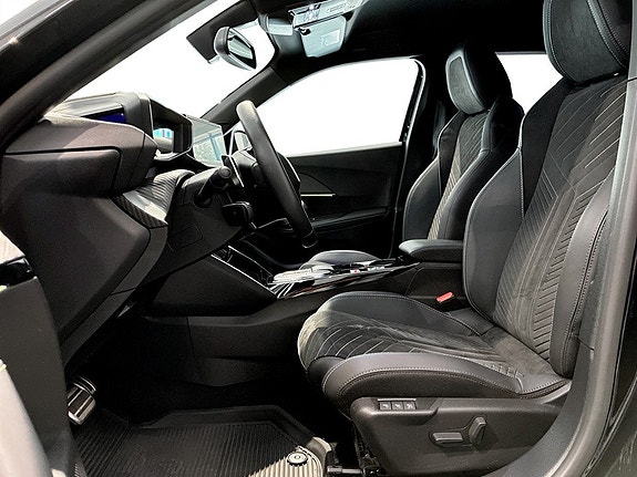 Peugeot 2008 4 of 17