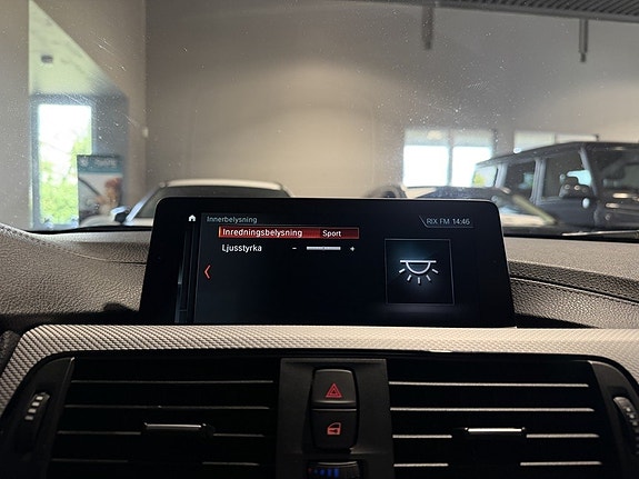 BMW 330i 29 of 30