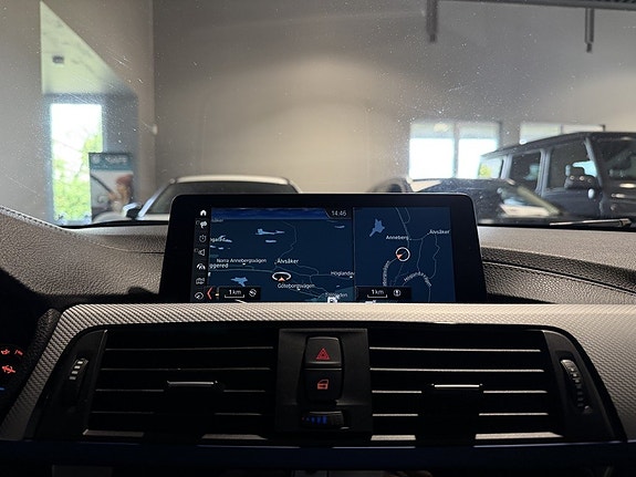 BMW 330i 21 of 30