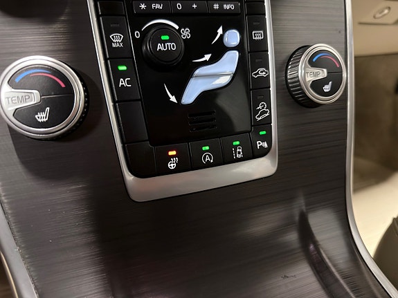 Volvo XC70 19 of 30