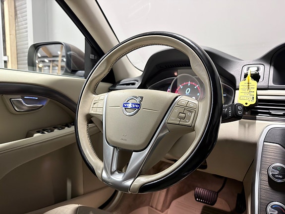 Volvo XC70 22 of 30