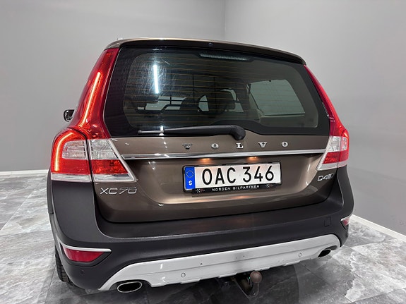 Volvo XC70 7 of 30