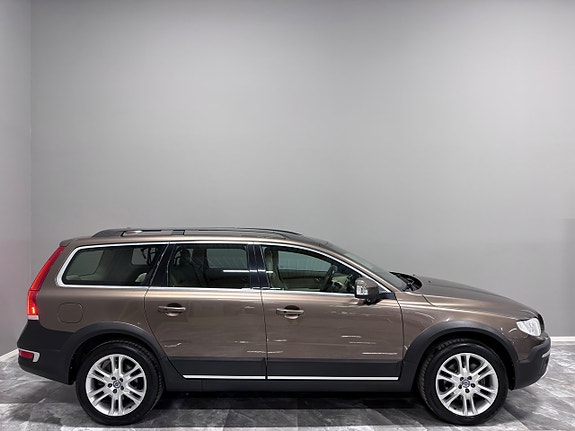Volvo XC70 9 of 30