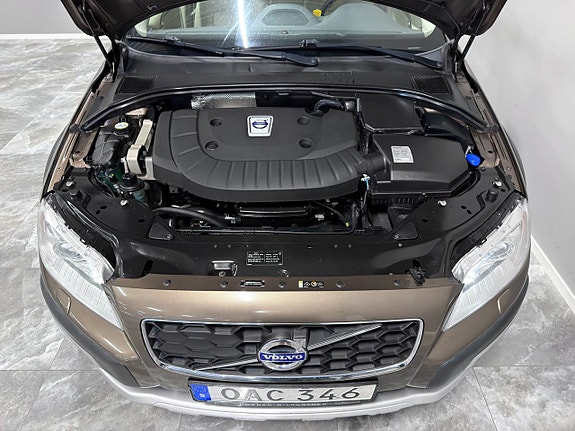 Volvo XC70 12 of 30
