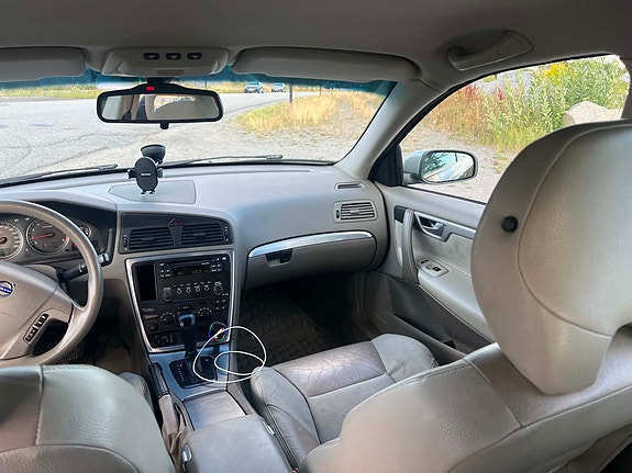Volvo V70 5 of 5
