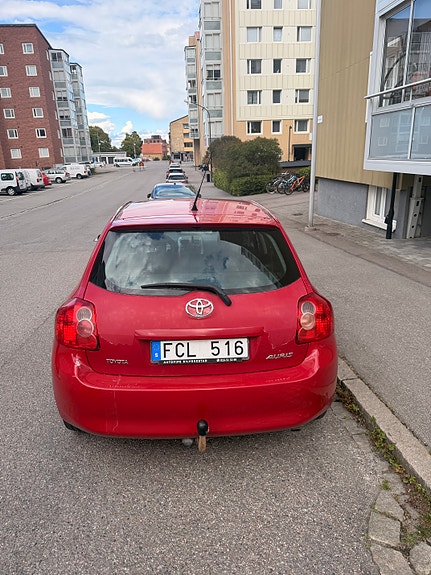 Toyota Auris 4 of 6