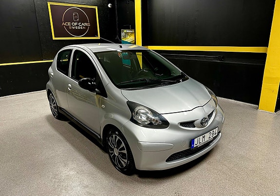 Toyota Aygo 2 of 18