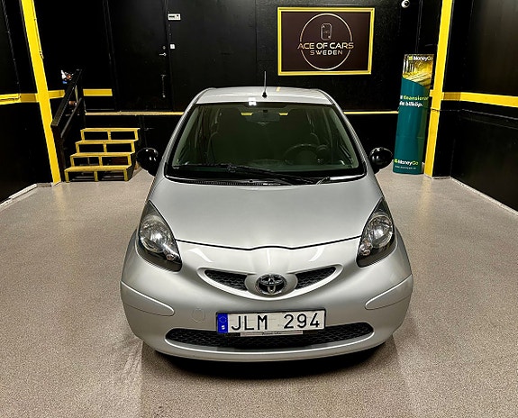 Toyota Aygo 3 of 18
