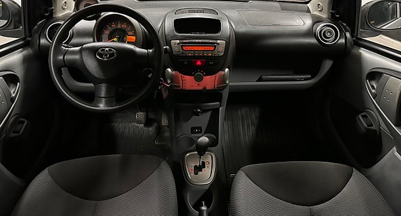 Toyota Aygo 14 of 18