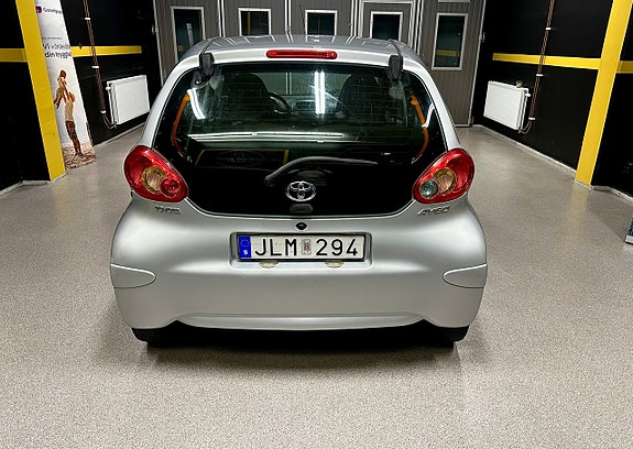 Toyota Aygo 6 of 18