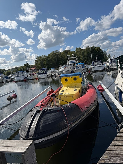 Ribbåt. Rescu 900 vektor 11 of 11