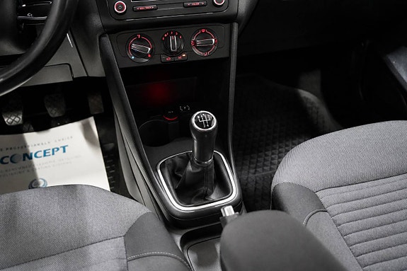 Volkswagen Polo 12 of 17