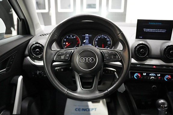 Audi Q2 10 of 21