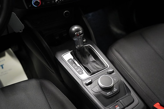 Audi Q2 13 of 21