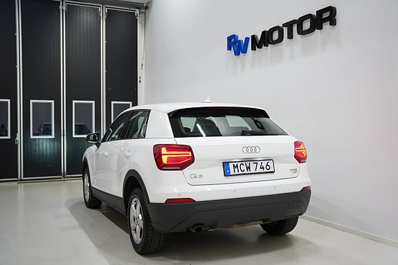 Audi Q2 4 of 21