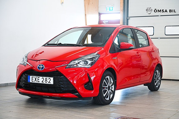 Toyota Yaris 2 of 14