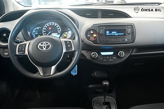 Toyota Yaris 10 of 14