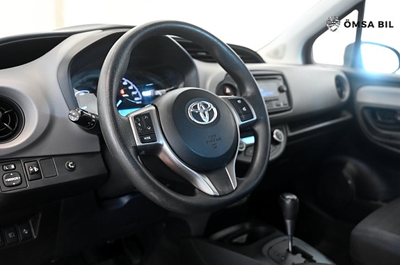 Toyota Yaris 9 of 14