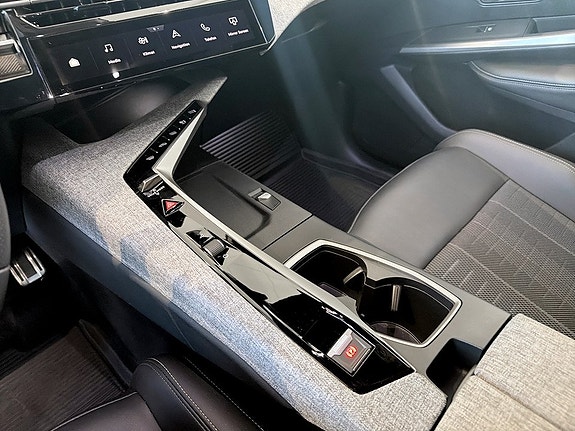 Peugeot 3008 11 of 16