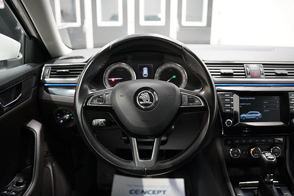 Skoda Superb 13 of 26