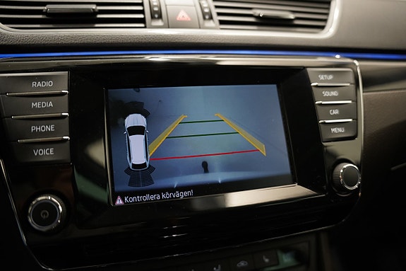 Skoda Superb 18 of 26