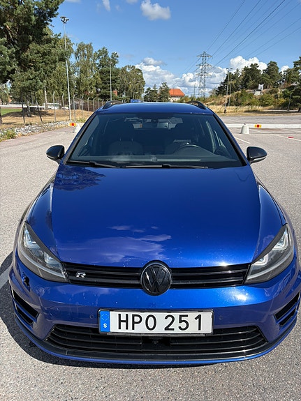 Volkswagen Golf VII 4 of 6