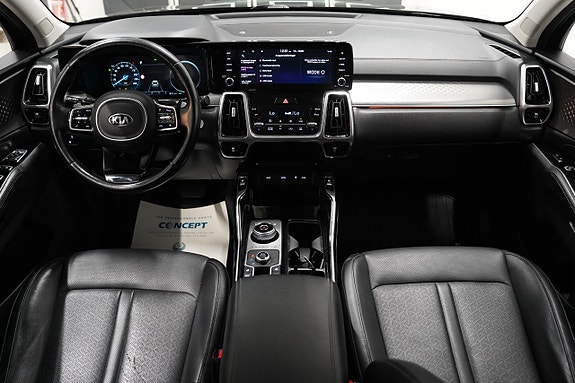 Kia Sorento 12 of 26