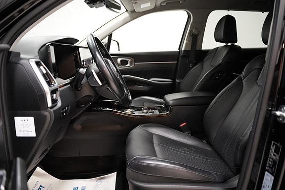 Kia Sorento 8 of 26