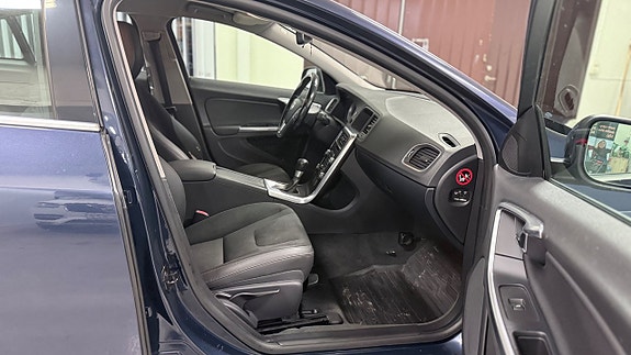 Volvo S60 14 of 14