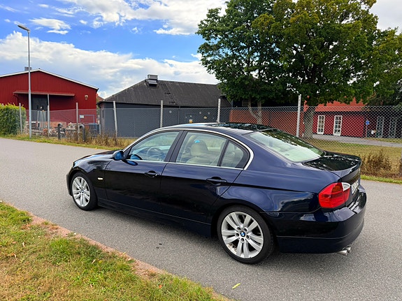 BMW 325d 4 of 10