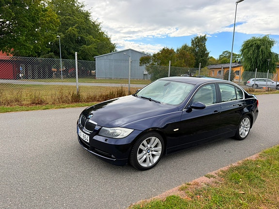 BMW 325d 2 of 10