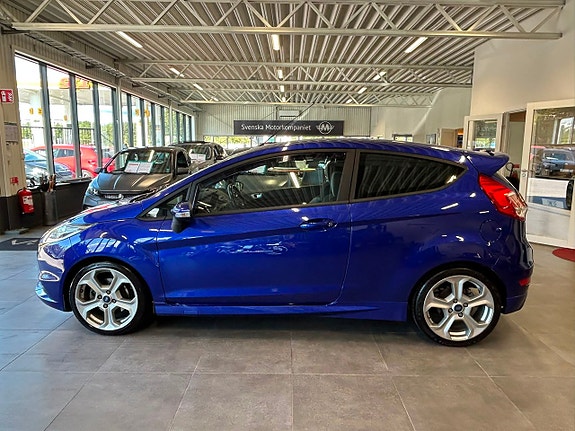 Ford Fiesta 4 of 21