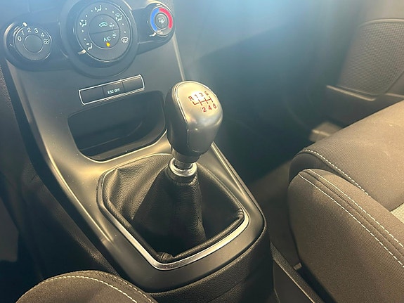 Ford Fiesta 17 of 21