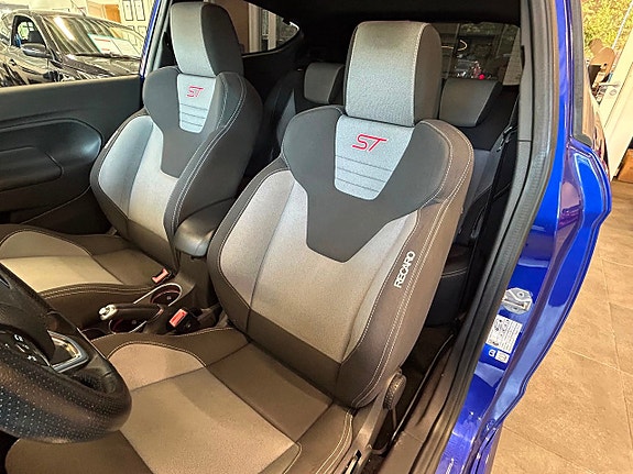 Ford Fiesta 15 of 21