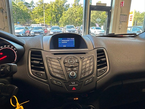 Ford Fiesta 19 of 21