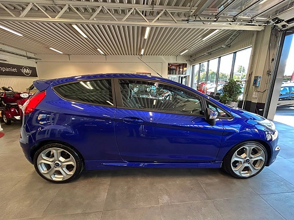 Ford Fiesta 9 of 21