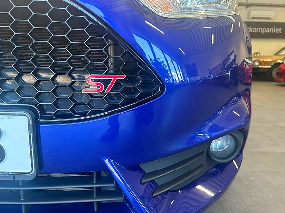 Ford Fiesta 21 of 21